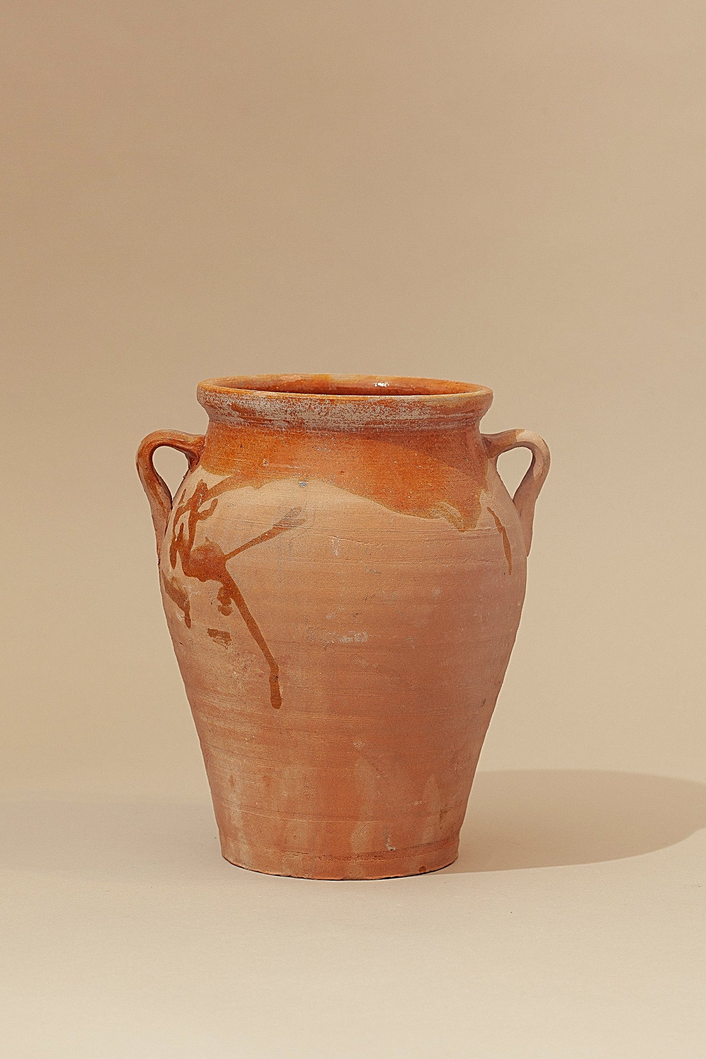 pot étroit en argile