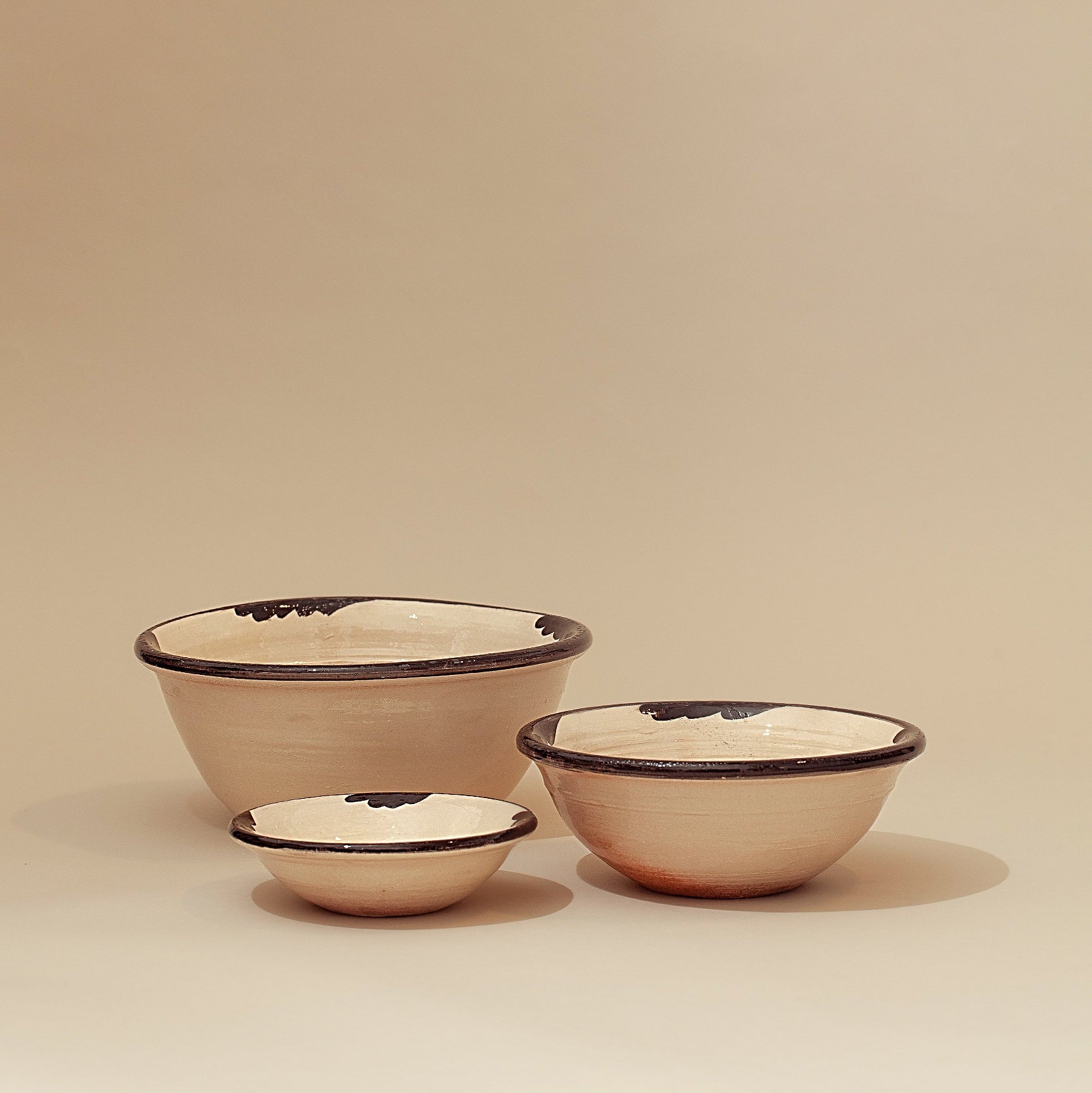 Cuencos - GRANAÍNO NEGRO