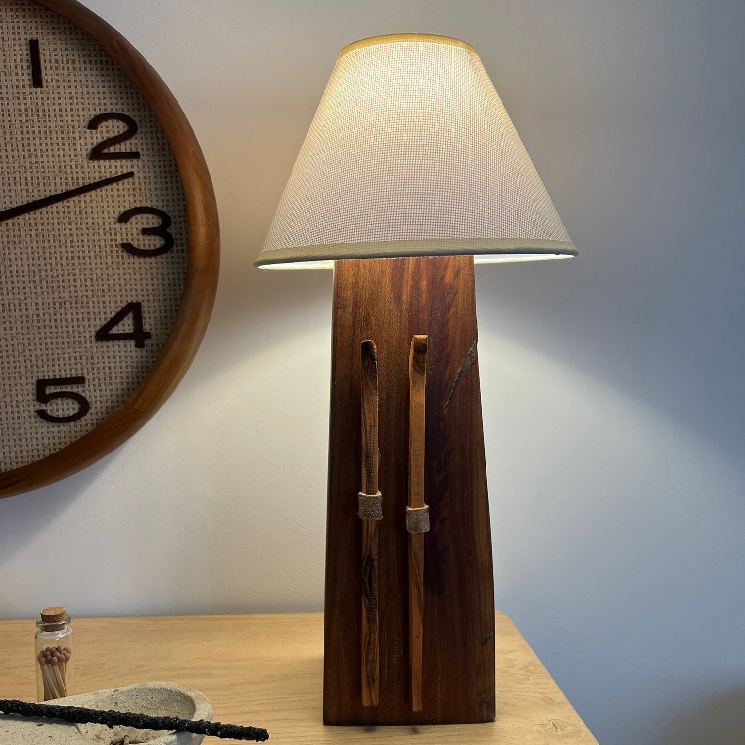 Lámpara de madera - ALMENDRO