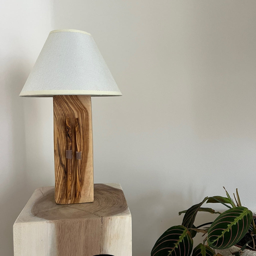 Holzlampe - OLIVEN