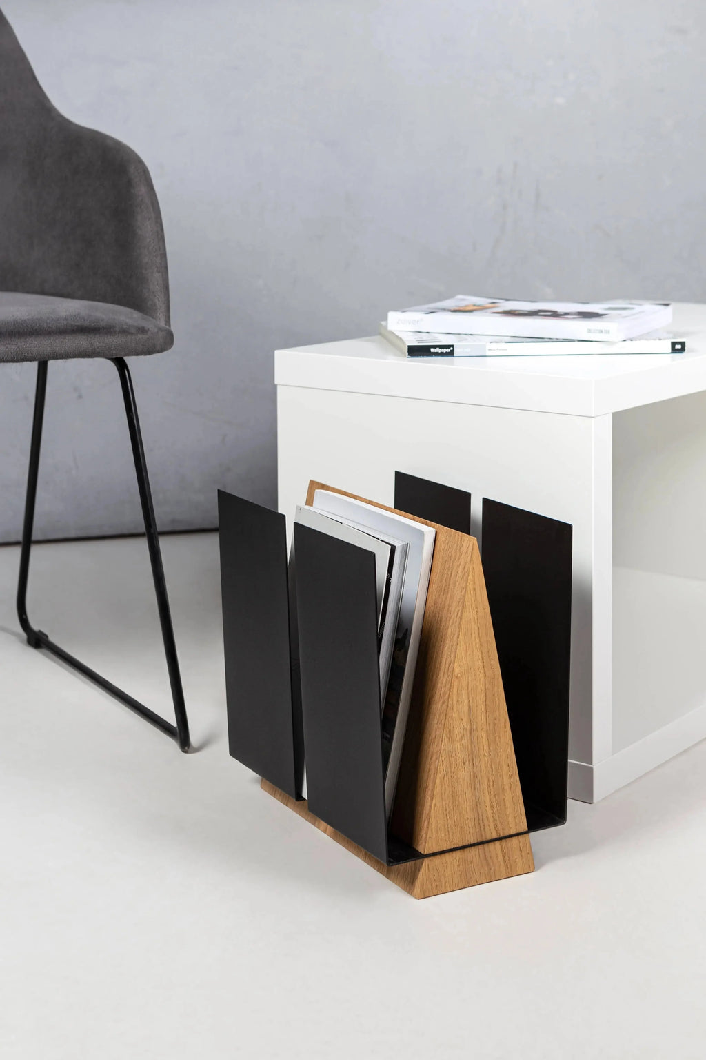 Présentoir à magazines sur pied - FAENZA