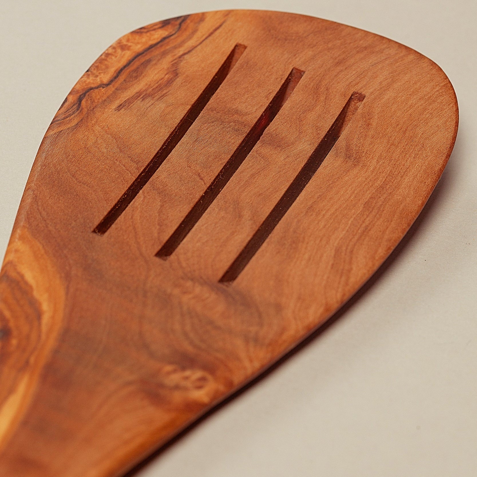 Espátula ranurada - LUVIO